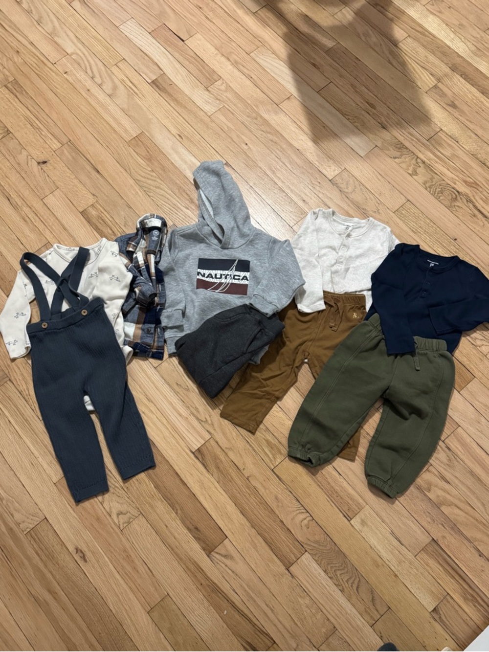 Bundle of toddler boys clothes